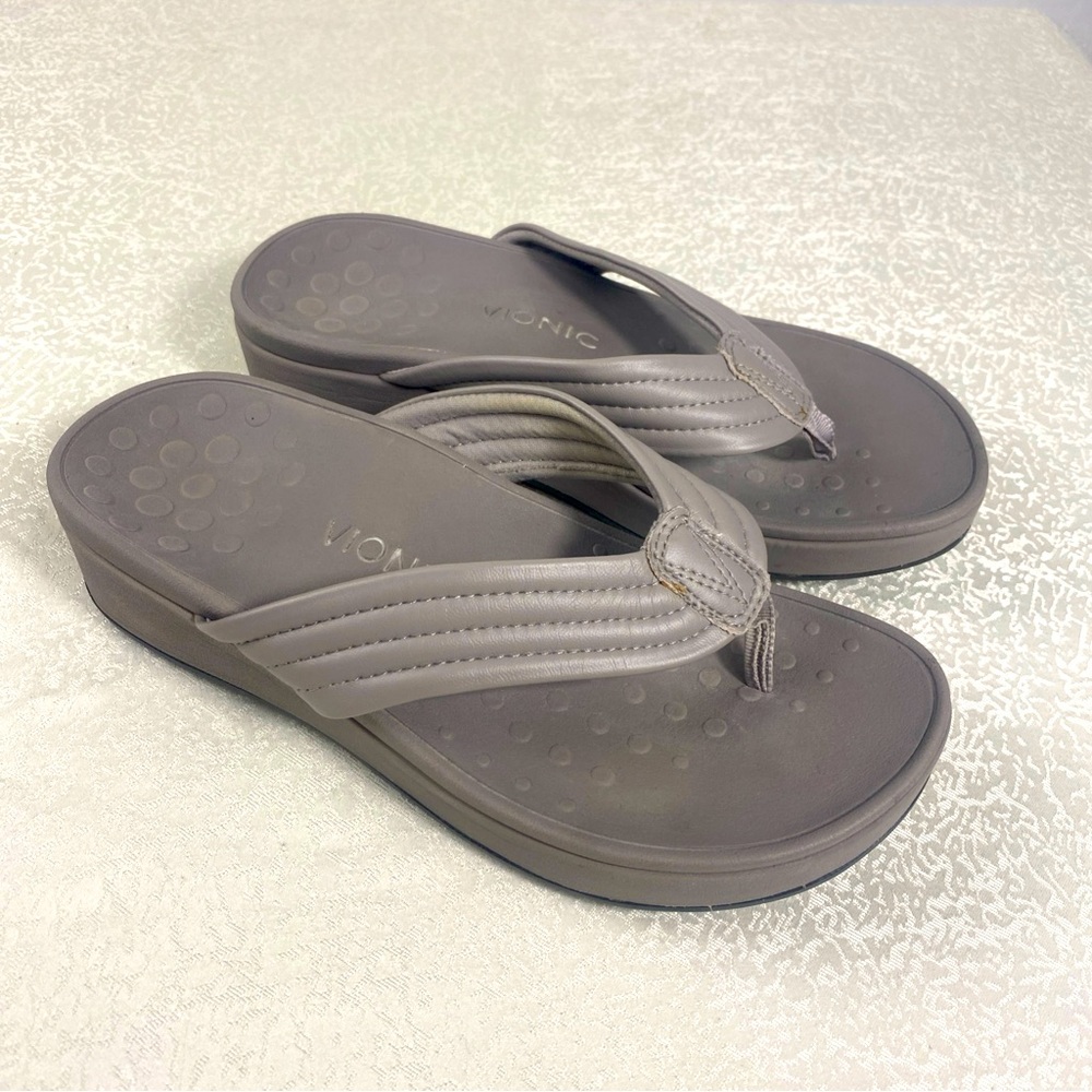 Vionic Wedge Sandals Women’s Size 7 Gray Arch Support